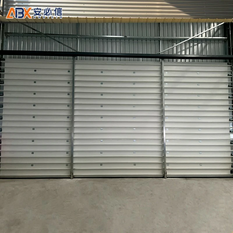 山南分段式提升门